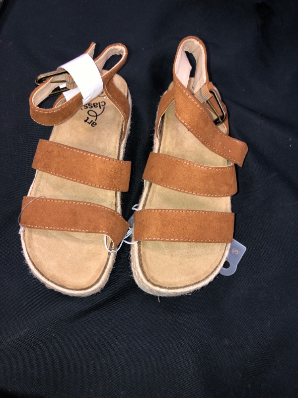 Photo 2 of Girls' Agatha Footbed Sandals - Art Class?, SIZE 2