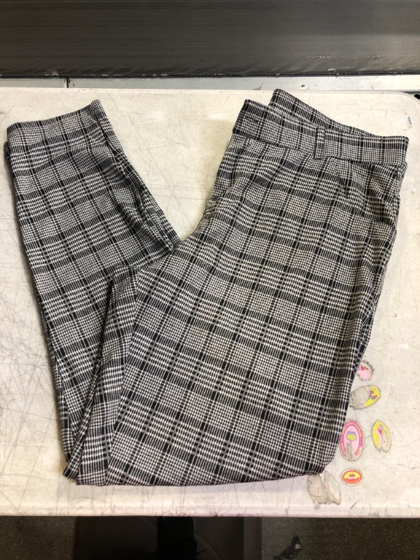 Photo 1 of 2XL STRETCHY PANTS BLACK/WHITE 