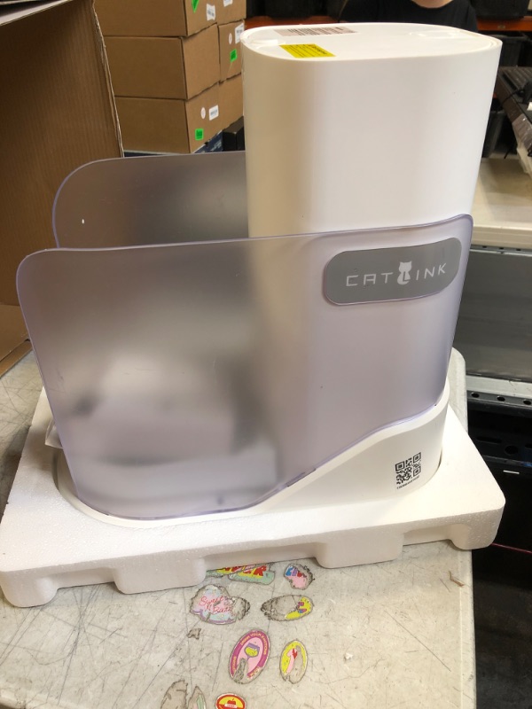Photo 1 of BOQII AUTOMATIC CAT FEEDER
