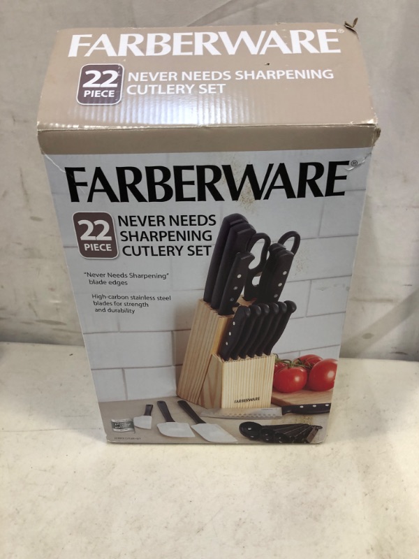 Photo 2 of 22 Piece Farberware Stainless Steel Cutlery Set
(USED) (STANS) (MINOR DAMAGE)