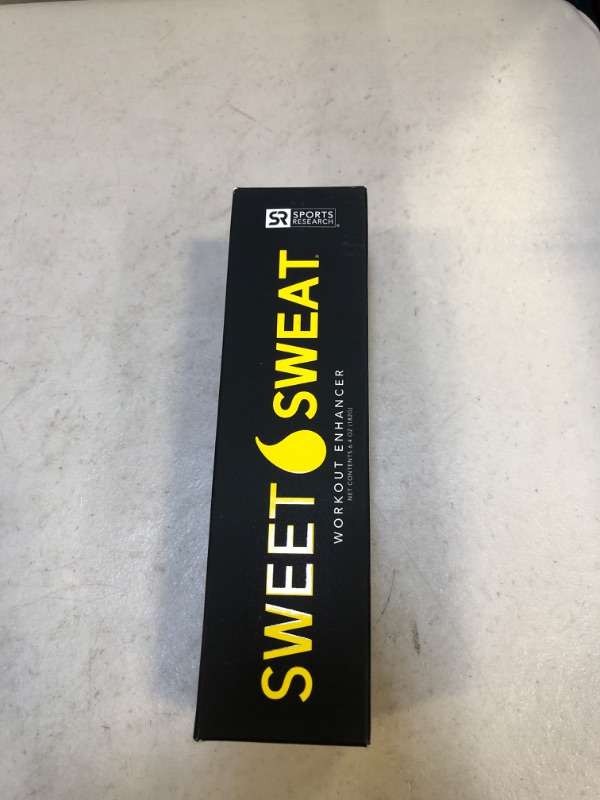 Photo 2 of 
Sports Research Sweet Sweat Gel Get More from Your Workout: Workout Enhancer Makes You Sweat Faster & Harder - Try w/Waist Trimmer - Men’s & Women’s Toning Sweat Cream
EXP 12/2026
