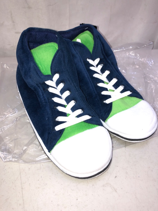 Photo 1 of FOREVER COLLECTIBLES MEN'S SEATTLE SEAHAWKS FOOTBALL HOUSE SLIPPER , SIZE 13-14 