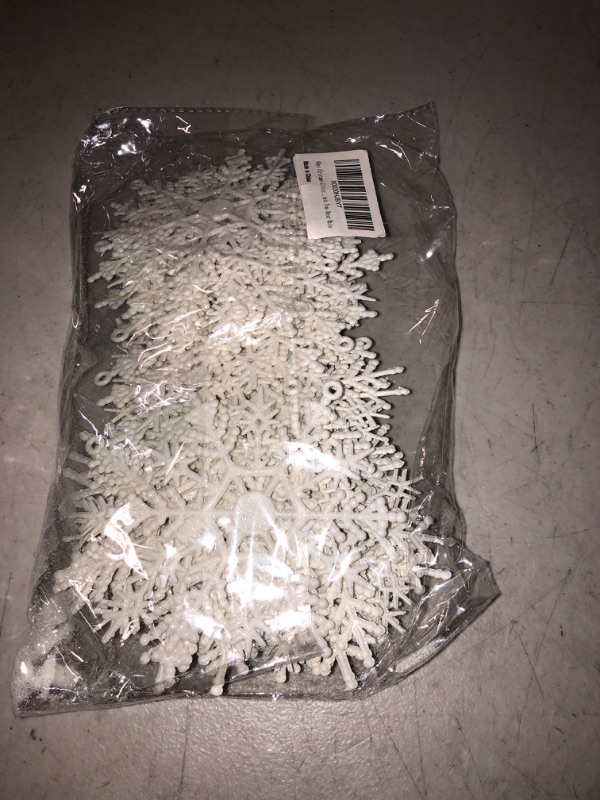 Photo 1 of 40pcs Plastic Christmas Glitter Snowflake, White Christmas Tree Decorations Xmas Winter Hanging Plastic Snow Flakes Ornaments for Wedding Holiday Party Home Decor 4 Inch