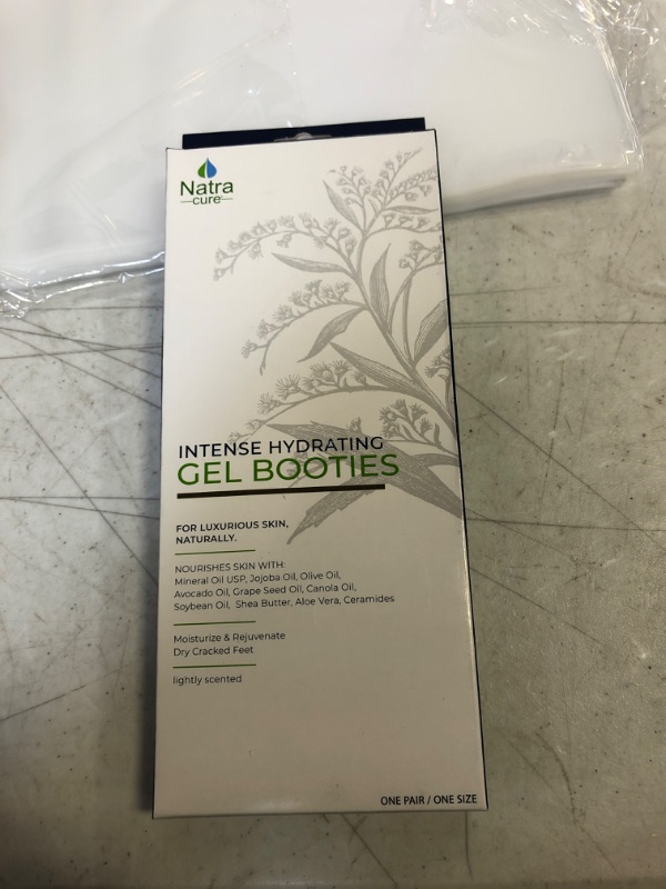 Photo 1 of NatraCure Black Gel Moisturizing Socks - (for Dry, Cracked, Calloused Heels and Feet - Rehydrate and Reinvigorate Dry Feet) (ONE SIZE FITS MOST)
