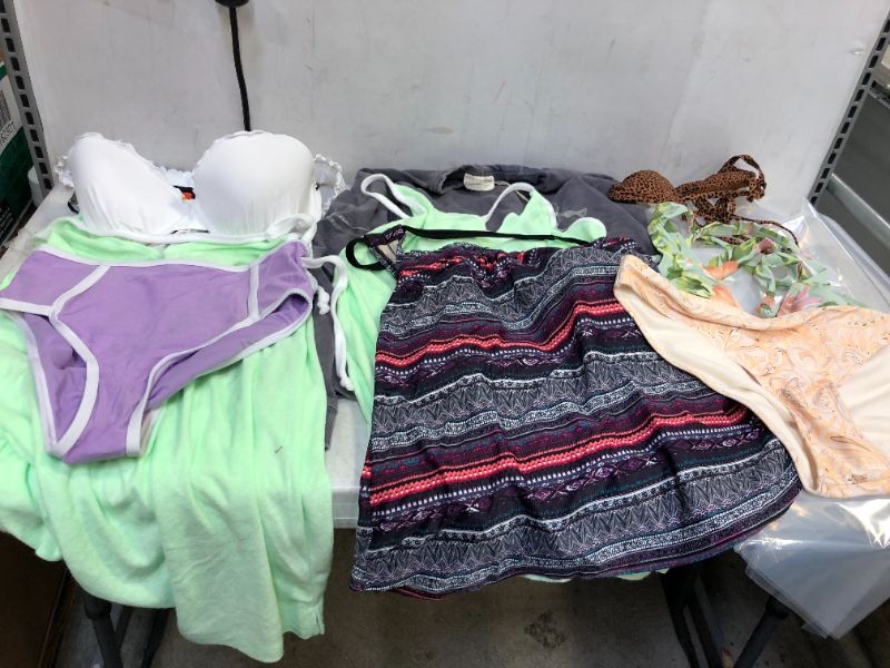 Photo 1 of BAG LOT, ASSORTED CLOTHING, VARIOUS SIZES AND COLORS, SOLD AS IS