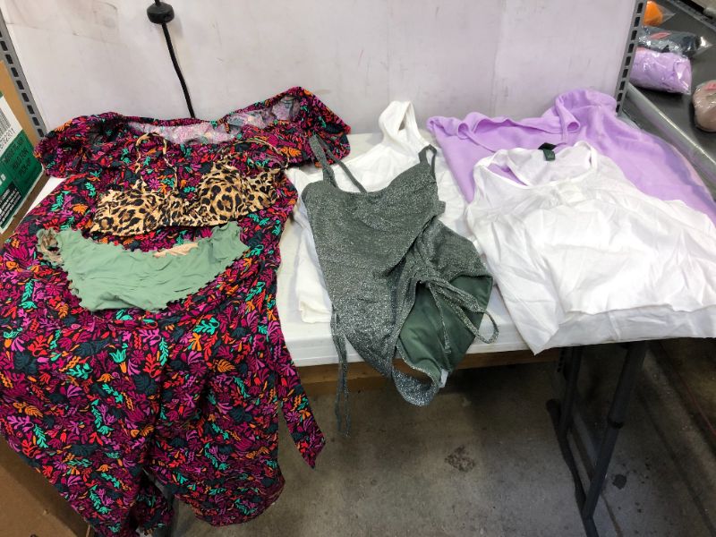 Photo 1 of BAG LOT, ASSORTED CLOTHING, VARIOUS SIZES AND COLORS, SOLD AS IS