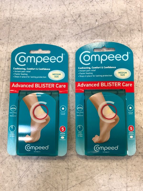 Photo 2 of Compeed Advanced Blister Care 10 Count Mixed Sizes Pads (2 Packs), Hydrocolloid Bandages, Heel Blister Patches, Blister on Foot, Blister Prevention & Treatment, Waterproof Cushions, Packaging May Vary
