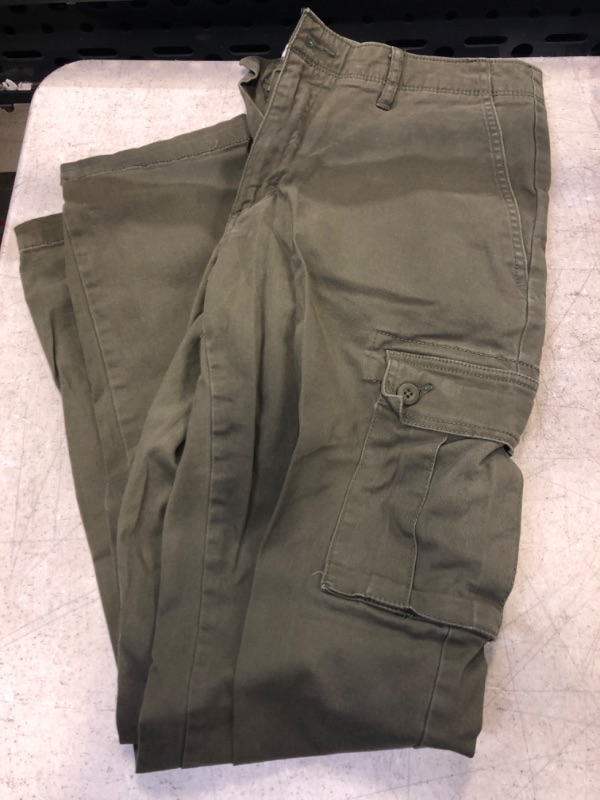 Photo 2 of Amazon Essentials Men's Slim-Fit Stretch Cargo Pant, 32W x 32L 
