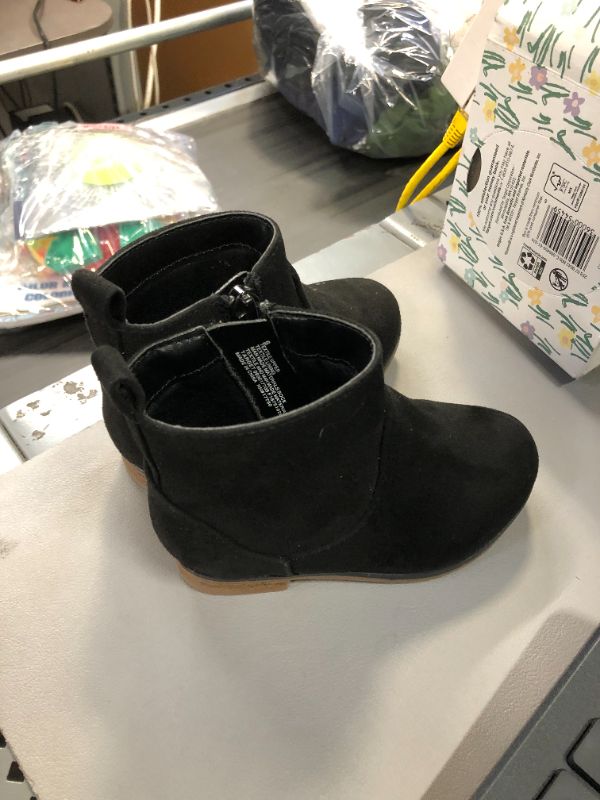 Photo 1 of Cat and Jack Toddler Zip Up Black Boots
Size: 6