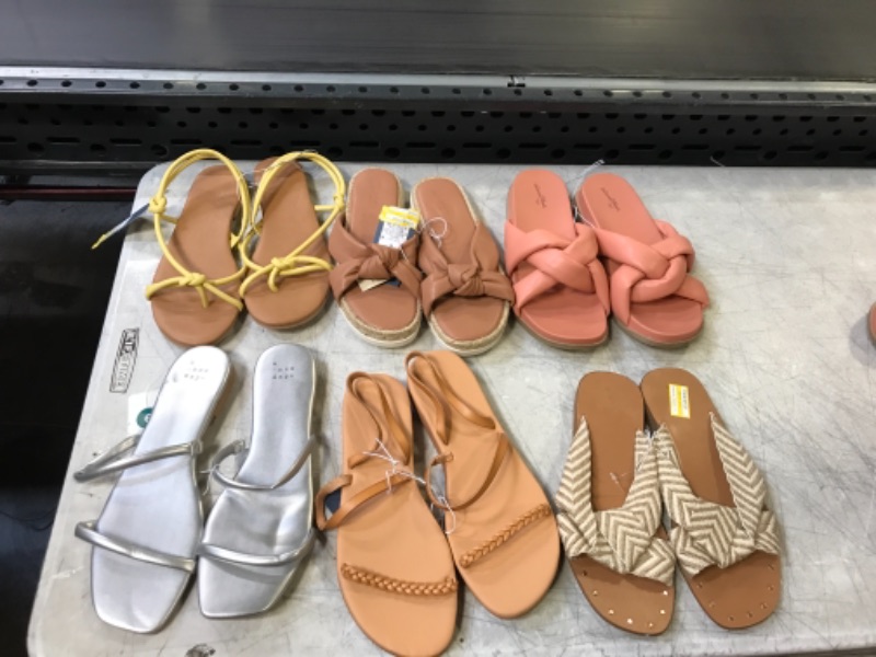 Photo 1 of BAG LOT, MISC. WOMENS SANDALS,(SIZES MAY VARY, BUY AS IS)