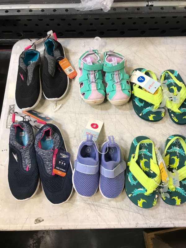 Photo 1 of BAG LOT, MISC. KIDS/TODDLERS FOOTWEAR,(SIZES MAY VARY, BUY AS IS)