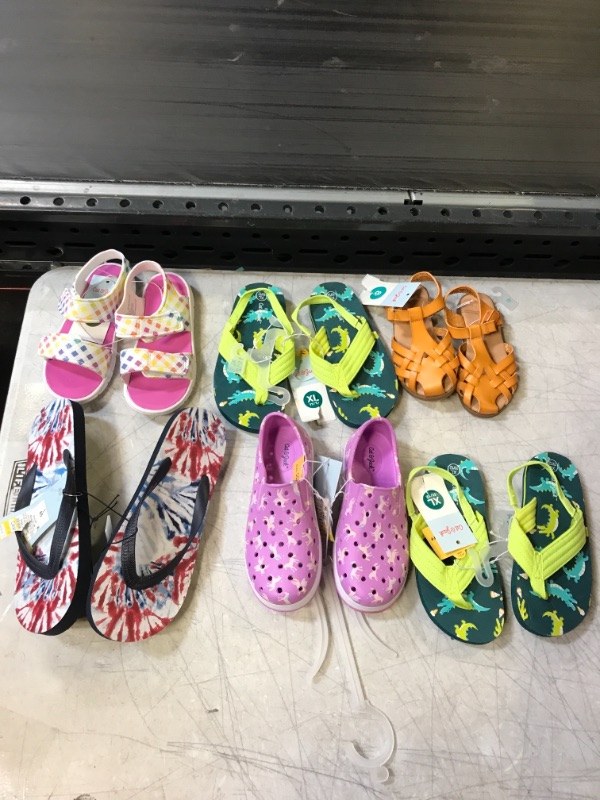 Photo 1 of BAG LOT, MISC. KIDS/TODDLERS FOOTWEAR,(SIZES MAY VARY, BUY AS IS)