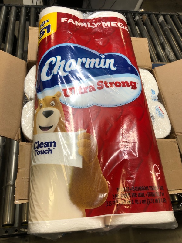 Photo 2 of Charmin Ultra Strong Clean Touch Toilet Paper, 30 Family Mega Rolls = 153 Regular Rolls CHRM 30FM (New)