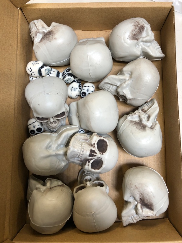 Photo 2 of 16 Pieces Halloween Skulls Realistic Looking Skulls Lifelike Plastic Skull Heads Mini Skulls Fake Skull Skeleton Head Halloween Decoration Terrifying Skeleton Ornament for Party Joke Toys, 2 Styles