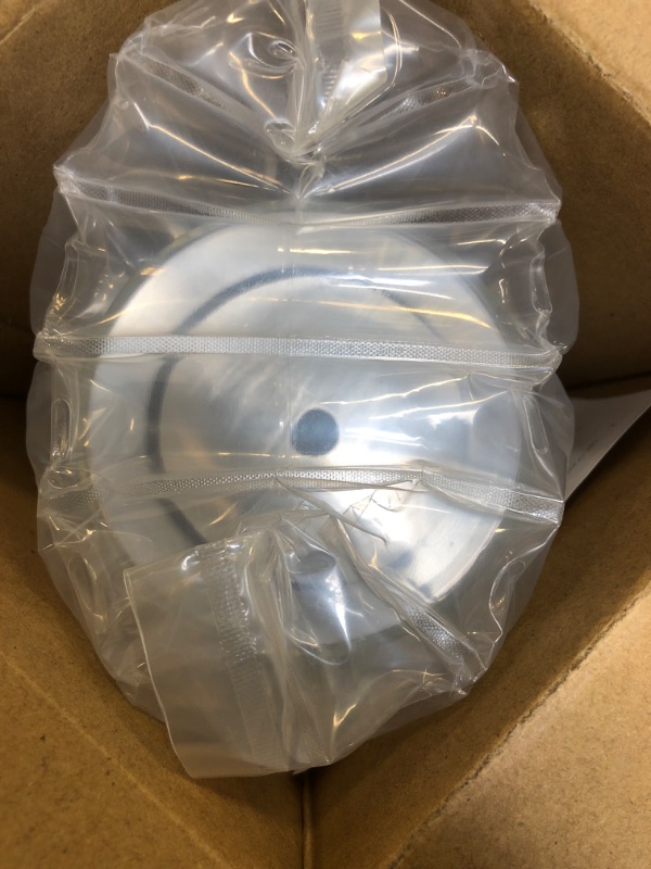 Photo 1 of Feis yue Feis Yue Ashtray, Clear Glass Ashtray with Al Lids, Windproof, Cigarette Ashtray for Indoor or Outdoor Use,Ground glass Ashtray transparency glass 86*86*130