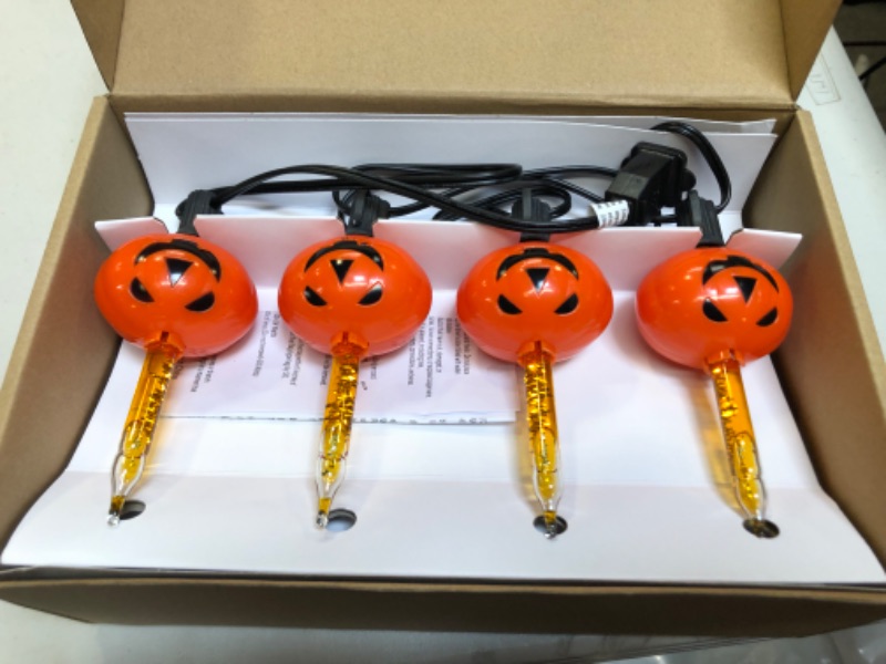 Photo 2 of ?HAYATA 8 Count Halloween Pumpkin Bubble Lights - 7.1ft Vintage Orange Halloween String Light for Indoor Decor - Fairy Halloween Lighting for Indoor, Bedroom, House, Halloween Party Decorations
