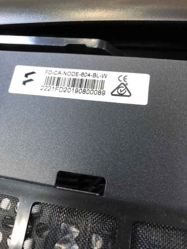 Photo 5 of Fractal Design Node 804 No Power Supply MicroATX Cube Case FD-CA-NODE-804-BL, Black----------Barely Used-----------Missing some items/hardware
