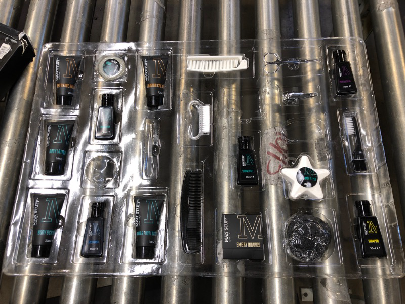 Photo 1 of Technic - MAN'STUFF - Toiletry Advent Calendar- Feel Good, Look Great in The Run up to The Festive Season!----------missing a few items 
