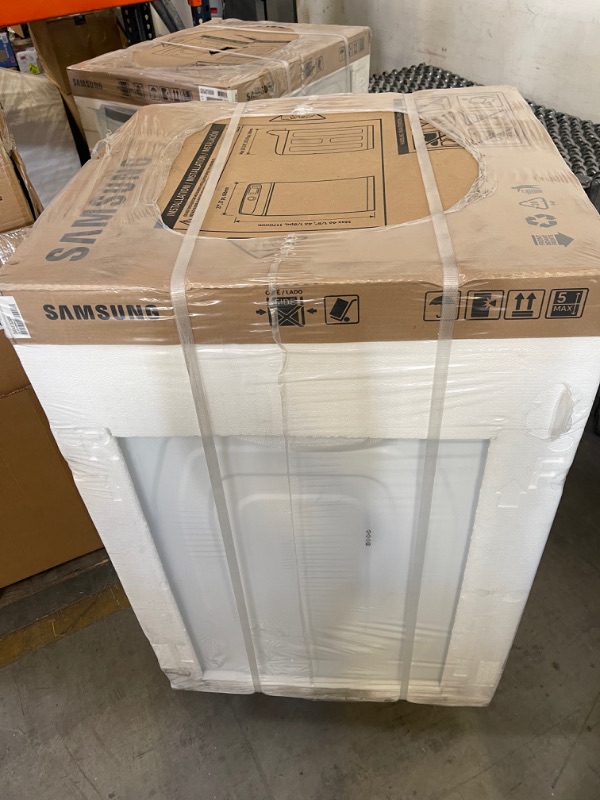 Photo 5 of Samsung - 7.2 Cu. Ft. Gas Dryer with Sensor Dry - White * FACTORY SEALED * 
