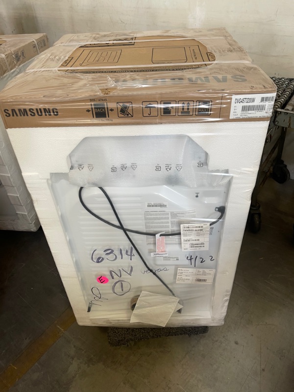 Photo 3 of Samsung - 7.2 Cu. Ft. Gas Dryer with Sensor Dry - White * FACTORY SEALED * 
