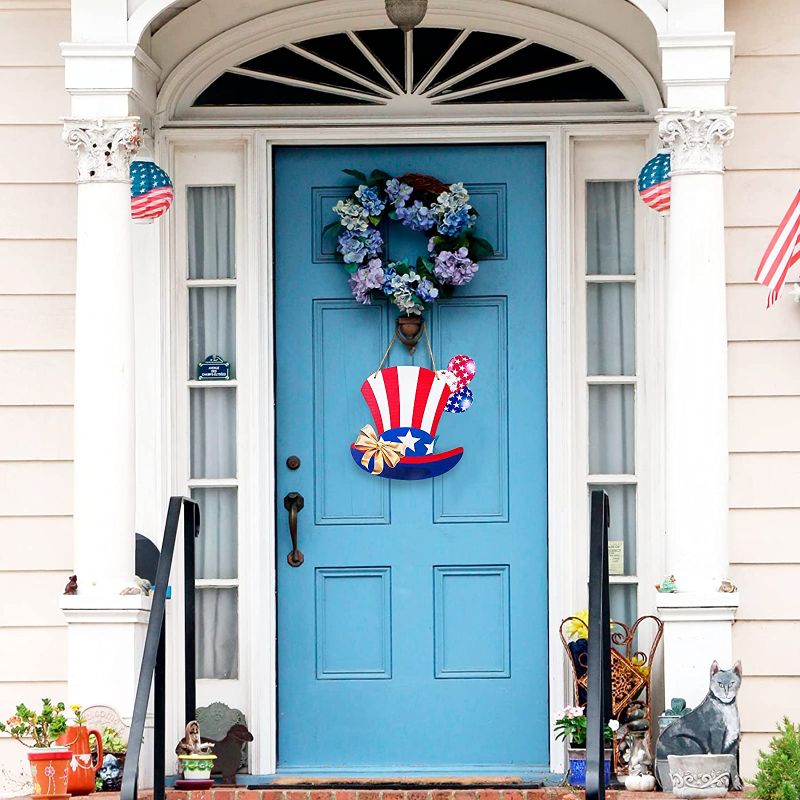 Photo 1 of 4th of July USA Hanging Wooden Door Sign Uncle Sam Patriotic Hat Wall Decor Hanging Wreath Sign Welcome Sign Perfect For Independence Day Memorial Day Patriotic Decoration Farmhouse,Porch,Garden,Front Door?11.8 X 11.8 inch)
