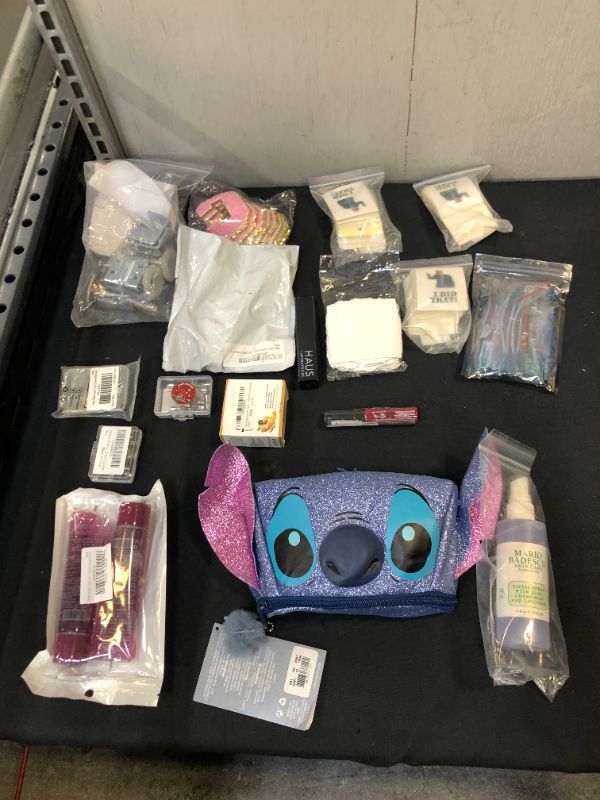 Photo 1 of 17 PCS MISC. ITEMS BAG LOT