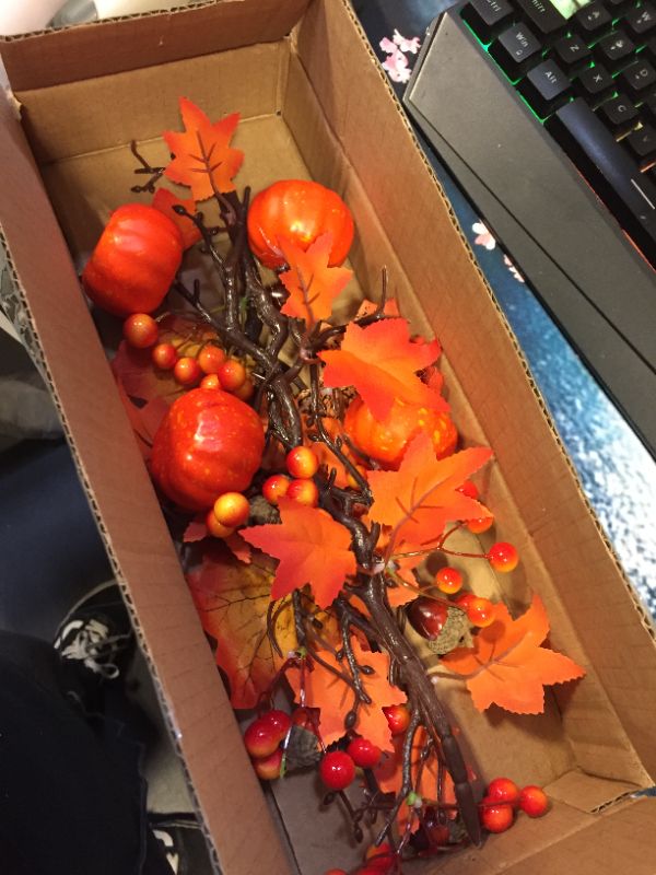 Photo 2 of 3P Thanksgiving Decorations Home Thanksgiving Table Flower Decor Fall Maple Leaves Branches with Pumpkins Decor & Acorn Berries Fall Picks for Fall Decoration Home Indoor Table Vase Decor(Orange Red)
