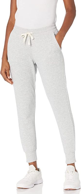 Photo 1 of Amazon Essentials Women's French Terry Fleece Jogger Sweatpant (Available in Plus Size, Size Medium 
