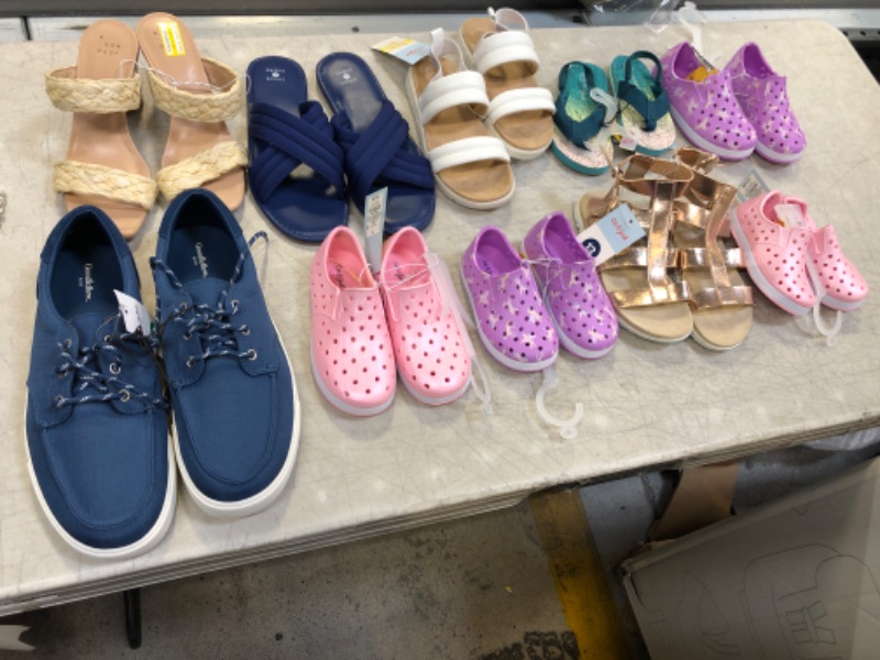 Photo 1 of 10 PAIRS OF VARIES SHOES
SIZES VARY 