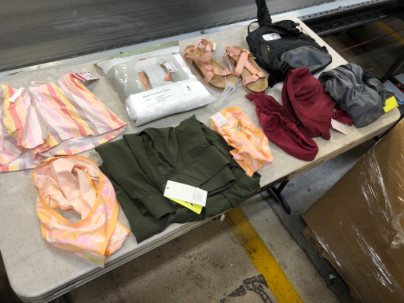 Photo 1 of 10 ITEM ASSORTED BAG LOT 