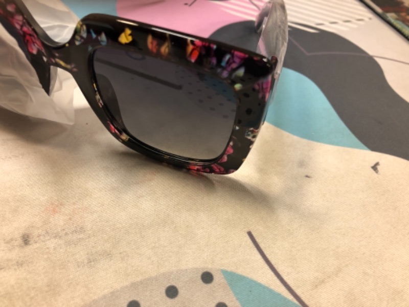 Photo 2 of MuJaJa Sunglasses Womens, Polarized Sunglasses of UV Protection and Retro Sunglasses of Square Oversized Stylish Design
