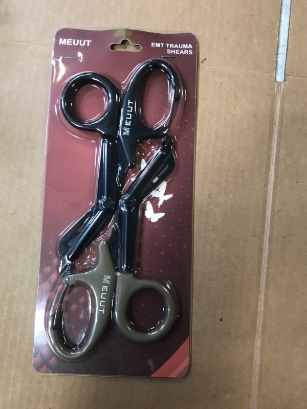 Photo 2 of 2 Packs Medical Scissors with Carabiner - 7.5" Bandage Scissors Trauma Shears, Fluoride Coated Non-stick Blades Stainless Steel EMT Shears for Doctor, Nurses, Nursing Students, EMT, EMS
