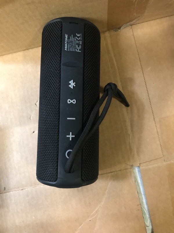 Photo 3 of MIATONE Outdoor Portable Bluetooth Speakers Waterproof Wireless Speaker (Black)
