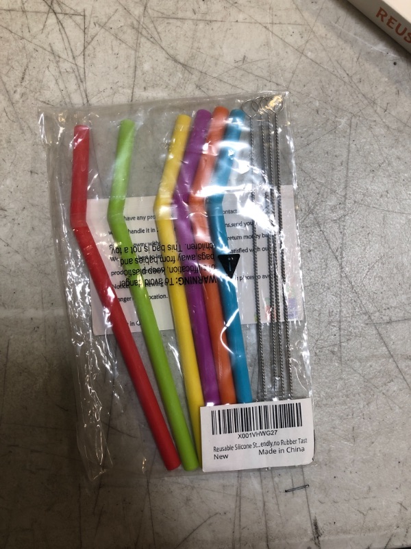 Photo 3 of  Reusable Silicone Straws for 20 oz Flexible Easy to Clean + 2 Cleaning Brushes 