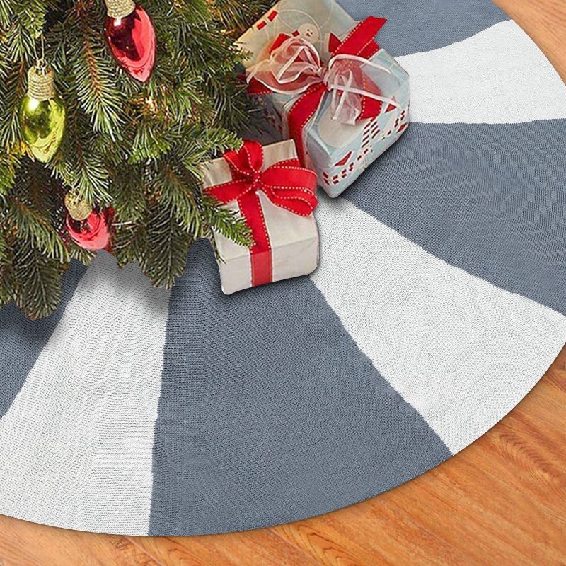 Photo 1 of Alynsehom Tree Skirt Knitted Christmas Tree Skirts Knit Thick Rustic Tree Skirts Xmas Holiday Ornaments Christmas Decoration for Home Holiday Party (Grey and White, 48 inch)
