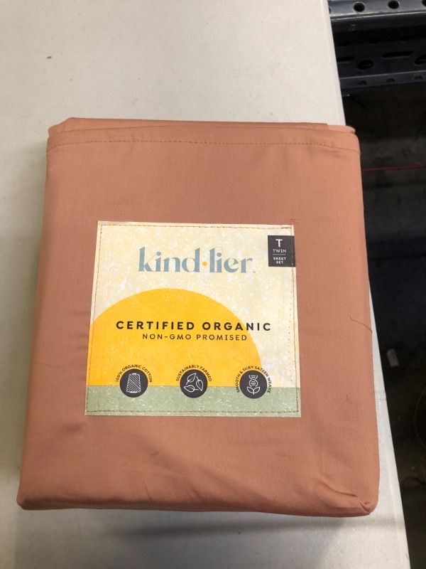 Photo 2 of 100% Organic Cotton Solid Sheet Set - Kindlier
