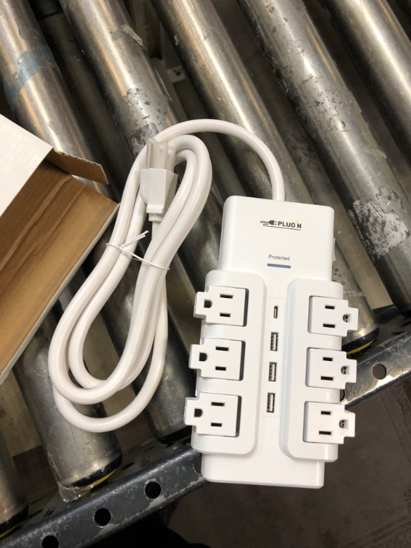 Photo 2 of Premium 6 Outlet Rotating Outlet Extender, Surge Protector with Fast Charging PD18W (1) USB-C & (3) USB-A and 6 Foot Cord, 15A, ETL Certified 6 Outlets (1) USB-C & (3) USB-A