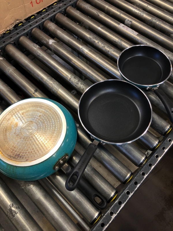 Photo 2 of 3 PC Pan set Aqua/Black -------main pan has stains due to usage---------