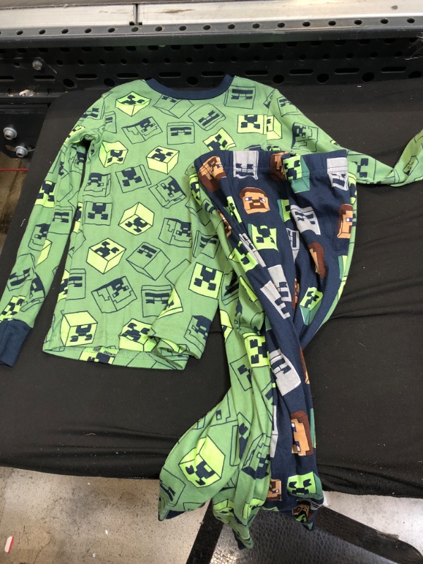 Photo 2 of Boys' Minecraft  Snug Fit Long Sleeve Pajama Set - Green SIZE 8 

