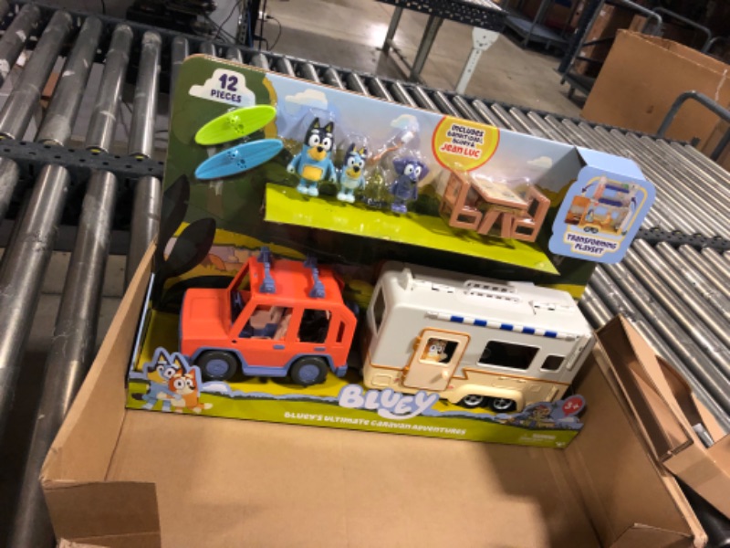 Photo 1 of Bluey Ultimate Caravan Adventures - Caravan Playset and Three 2.5-3" Figures & 4WD Family Vehicle with 2 Surfboards