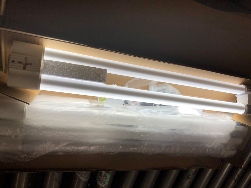 Photo 1 of 4 pcs  LED  TUBE Lamps 22in