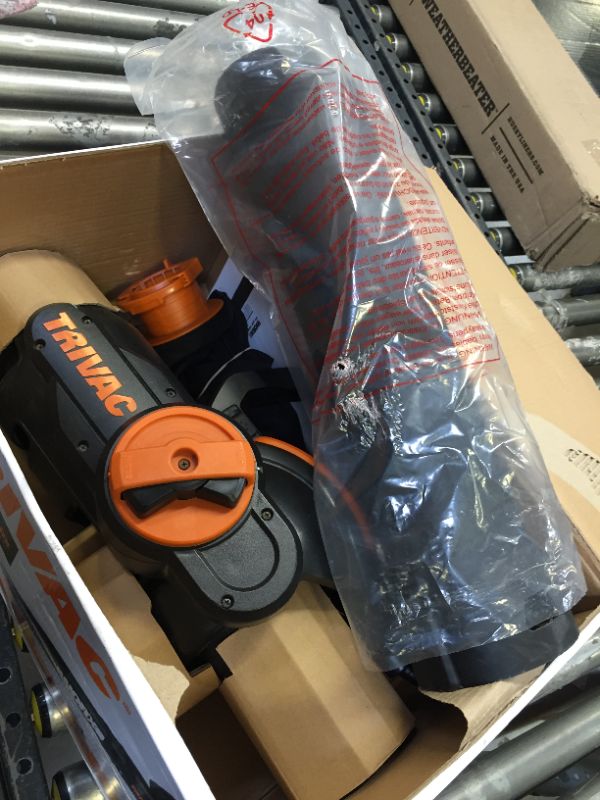 Photo 2 of Worx Wg512 12 Amp Trivac 3-in-1 Electric Leaf Blower/Mulcher/Yard Vacuum -- DOES NOT FUNCTION / SELL FOR PARTS