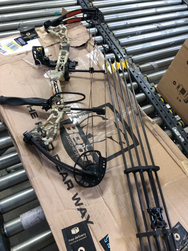 Photo 2 of Bear Archery Royale Compound Bow with 5-50 lbs Draw Weight
