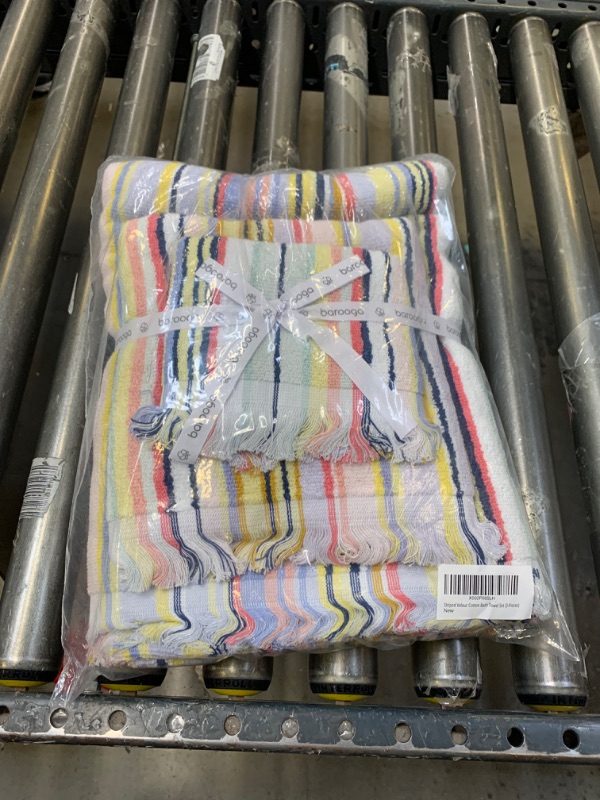 Photo 2 of Bath Towel Set, 1 Bath Towel, 1 Hand Towel, and 1 Face Towel (Fingertip Towel), Colored Striped Design, 490 GSM Ring Spun Cotton, Highly Absorbent (3-Pieces), Item is New, Item is Sealed

