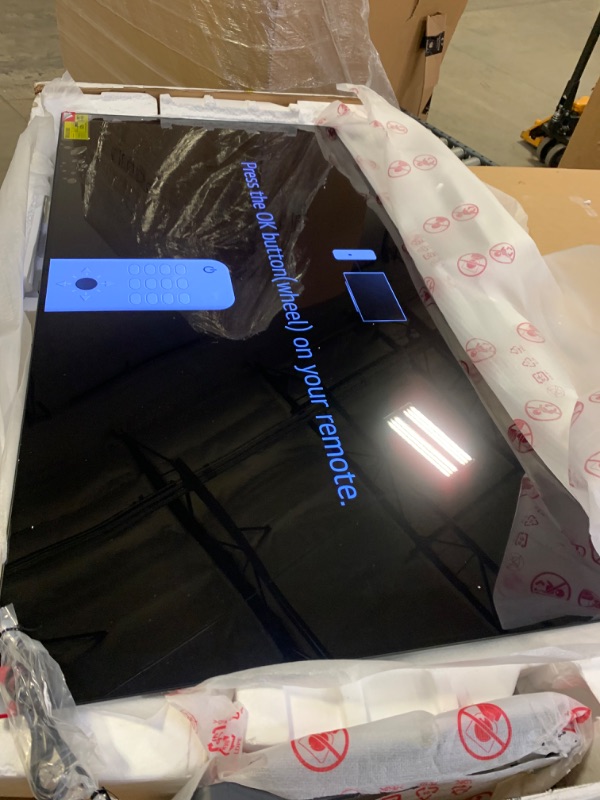 Photo 3 of LG C1 Series 65-Inch Class OLED Smart TV OLED65C1PUB, 2021 - 4K TV, Alexa Built-in, Box Packaging Damaged, Minor Use, Missing Stand, Item Turns on.
