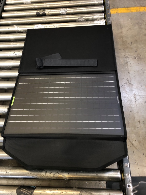 Photo 1 of 120W 12V Foldable Solar Panel Suitcase with 20A Charge Controller
