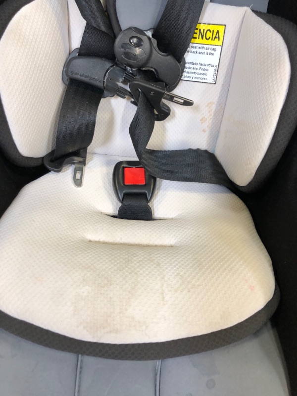 Photo 4 of Graco Extend2Fit® Convertible Car Seat **STAINED** 
