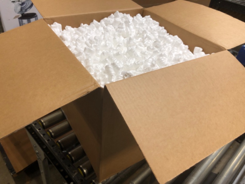 Photo 2 of Uboxes Packing Peanuts White  