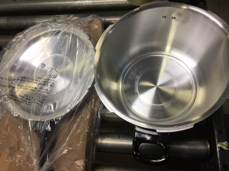 Photo 2 of Barton 8-Quart Aluminum Pressure Cooker Stovetop Fast Cooker Pot, BENT ( WONT SEAL ) 