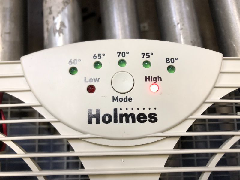 Photo 4 of Holmes Dual Blade Digital Window Fan with Programmable Thermostat Control *** ITEM HAS SOME WEAR FROM PRIOR USE ***